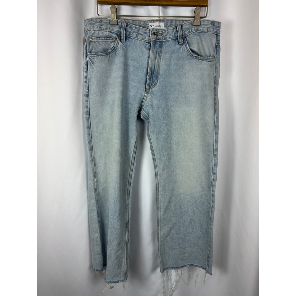 Zara Light Wash Straight Leg Jeans Raw Hem Distressed Casual Size 10